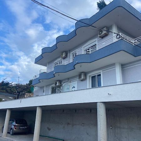 Vila Floban & Mirdar Koshi Sarande Luaran gambar
