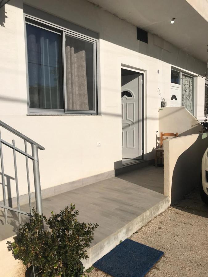 Vila Floban & Mirdar Koshi Sarande Luaran gambar