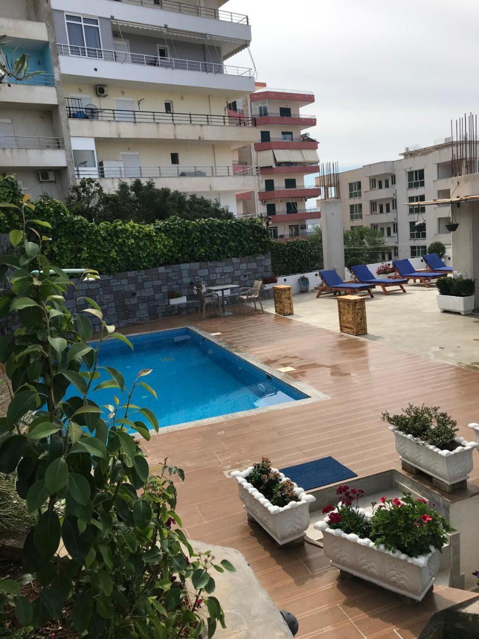 Vila Floban & Mirdar Koshi Sarande Luaran gambar