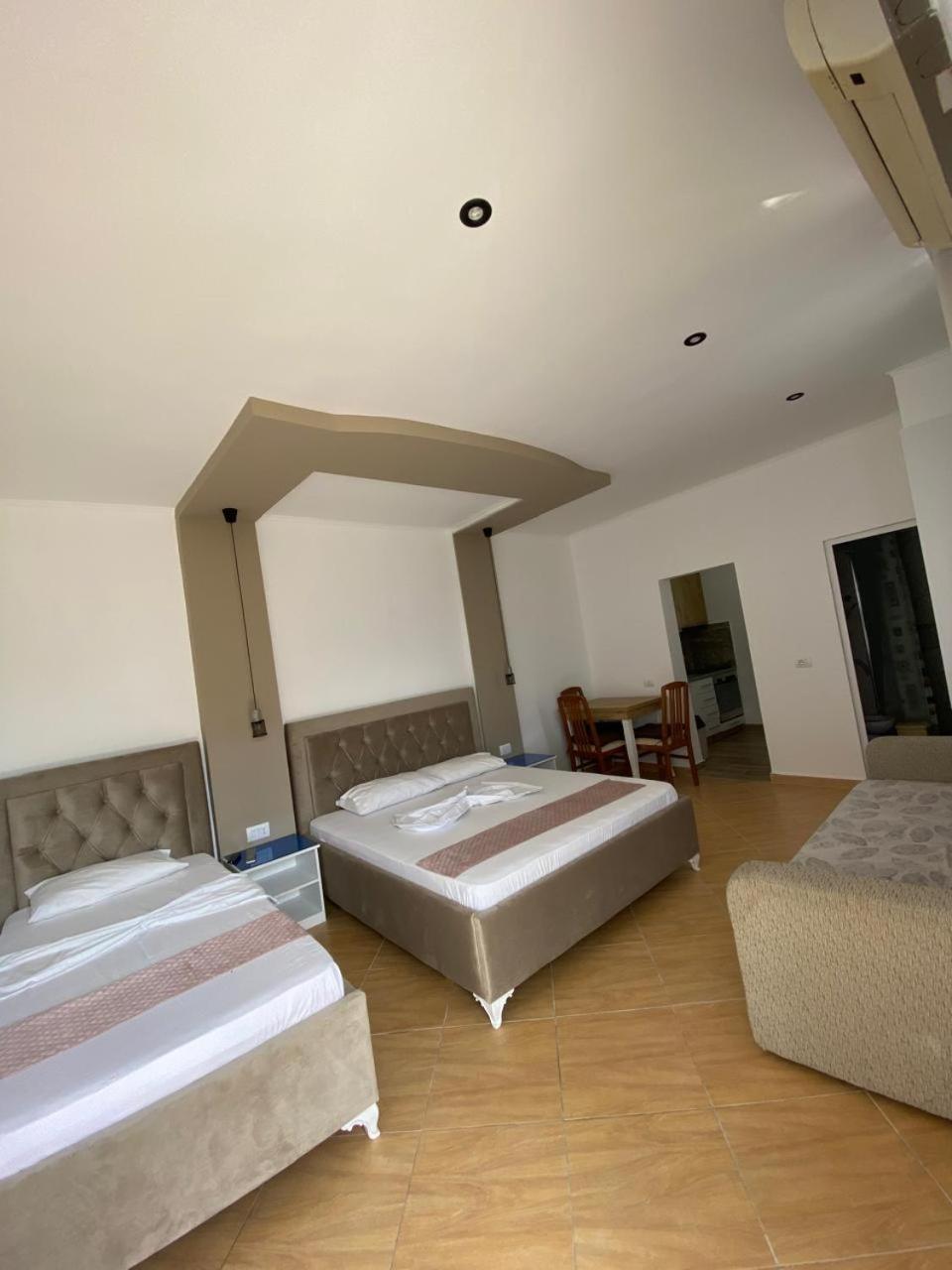 Vila Floban & Mirdar Koshi Sarande Luaran gambar