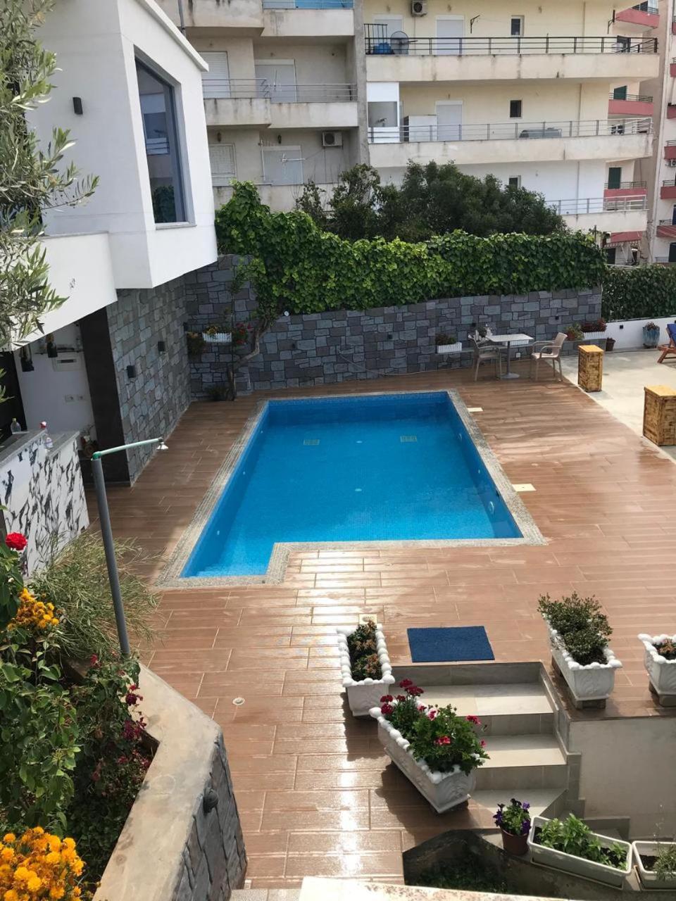 Vila Floban & Mirdar Koshi Sarande Luaran gambar