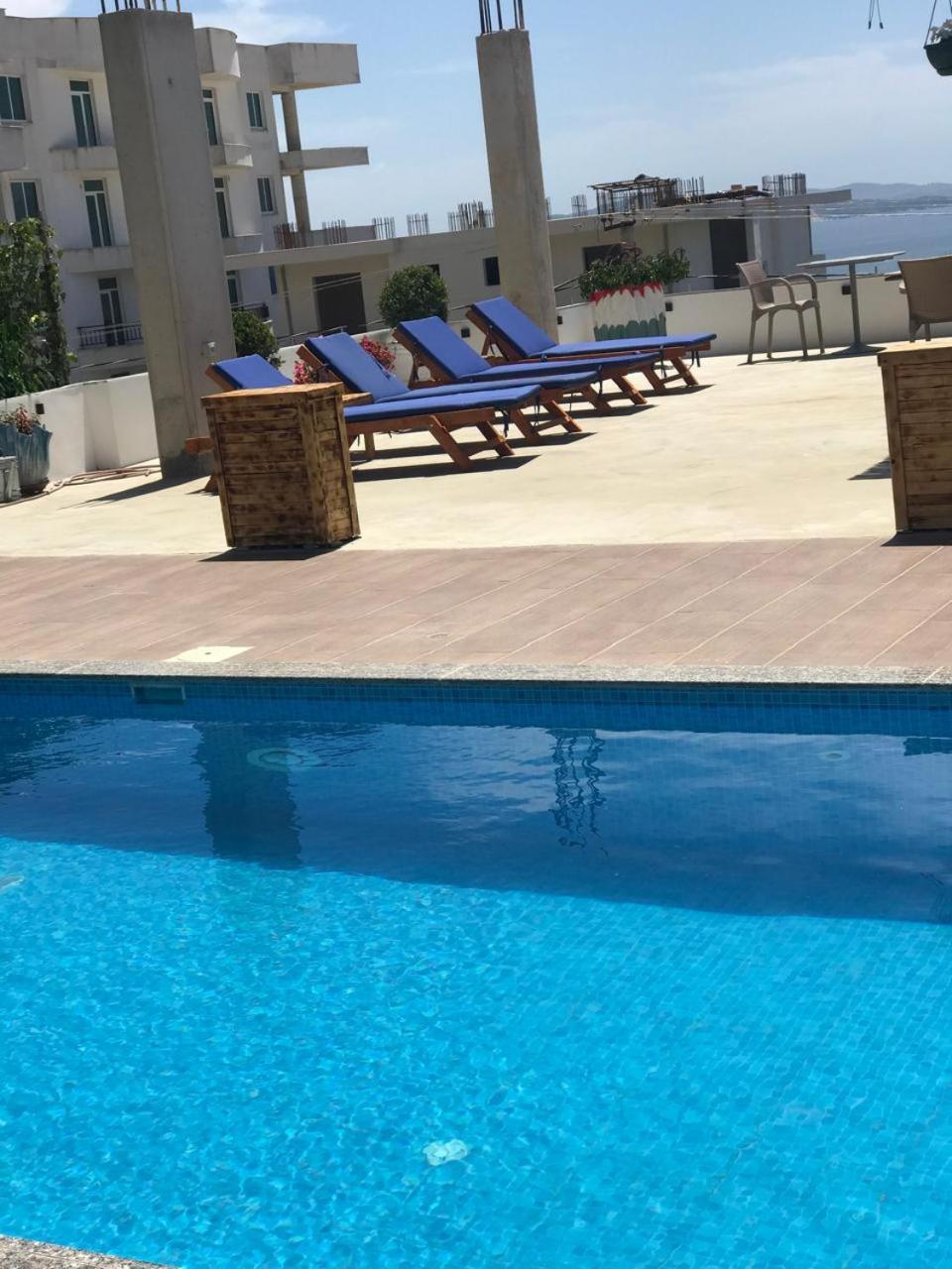 Vila Floban & Mirdar Koshi Sarande Luaran gambar