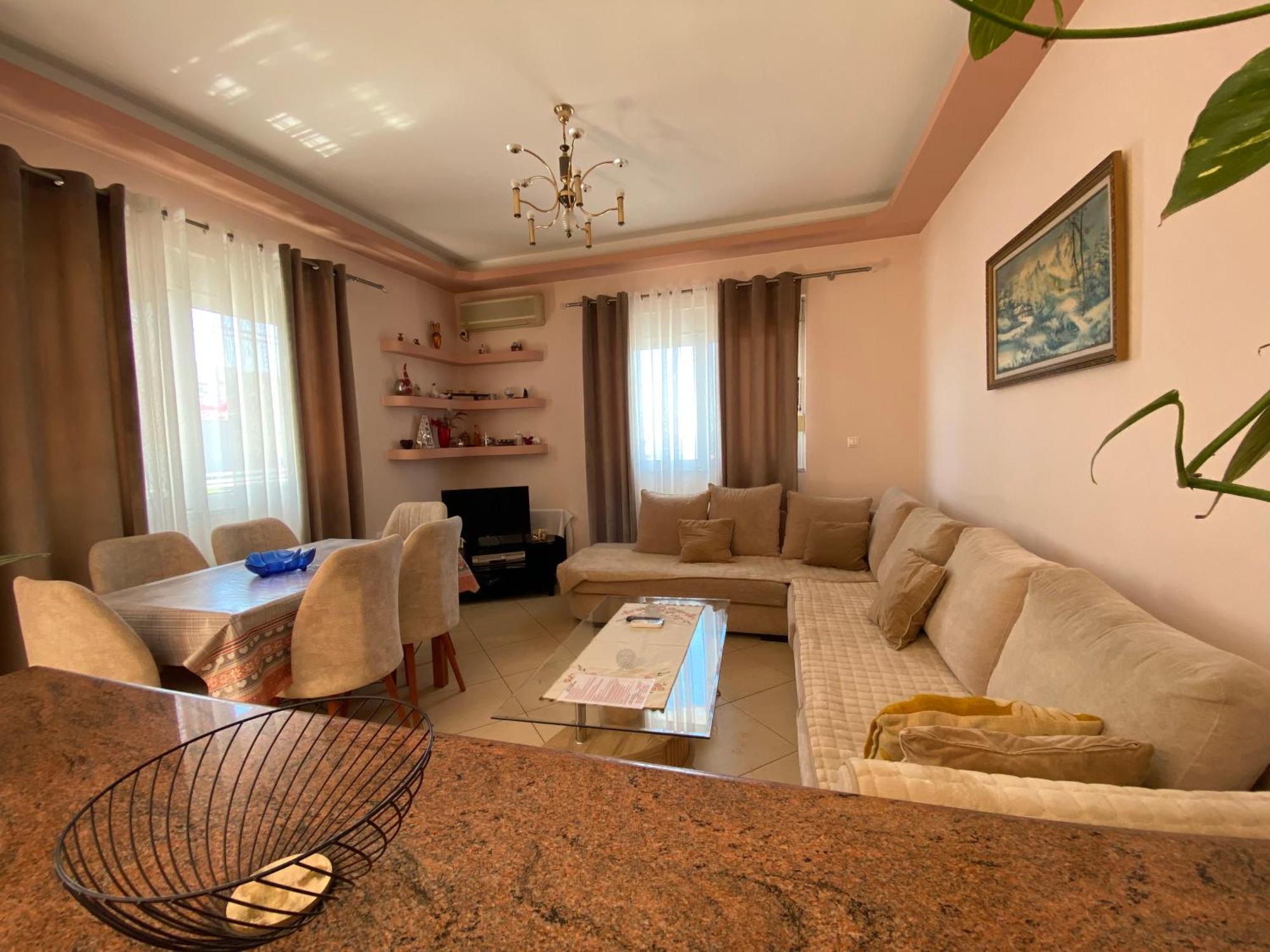 Vila Floban & Mirdar Koshi Sarande Luaran gambar