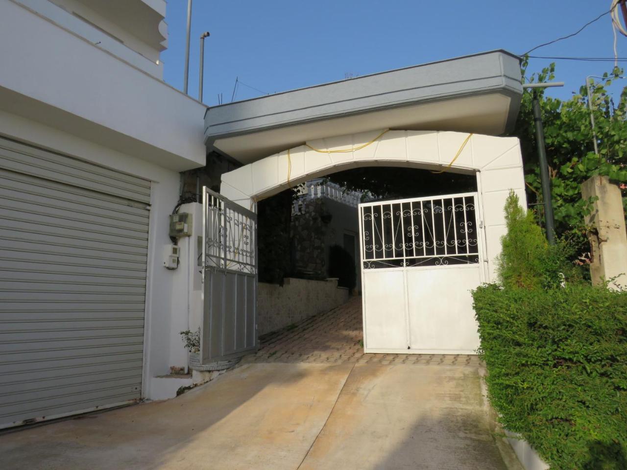 Vila Floban & Mirdar Koshi Sarande Luaran gambar