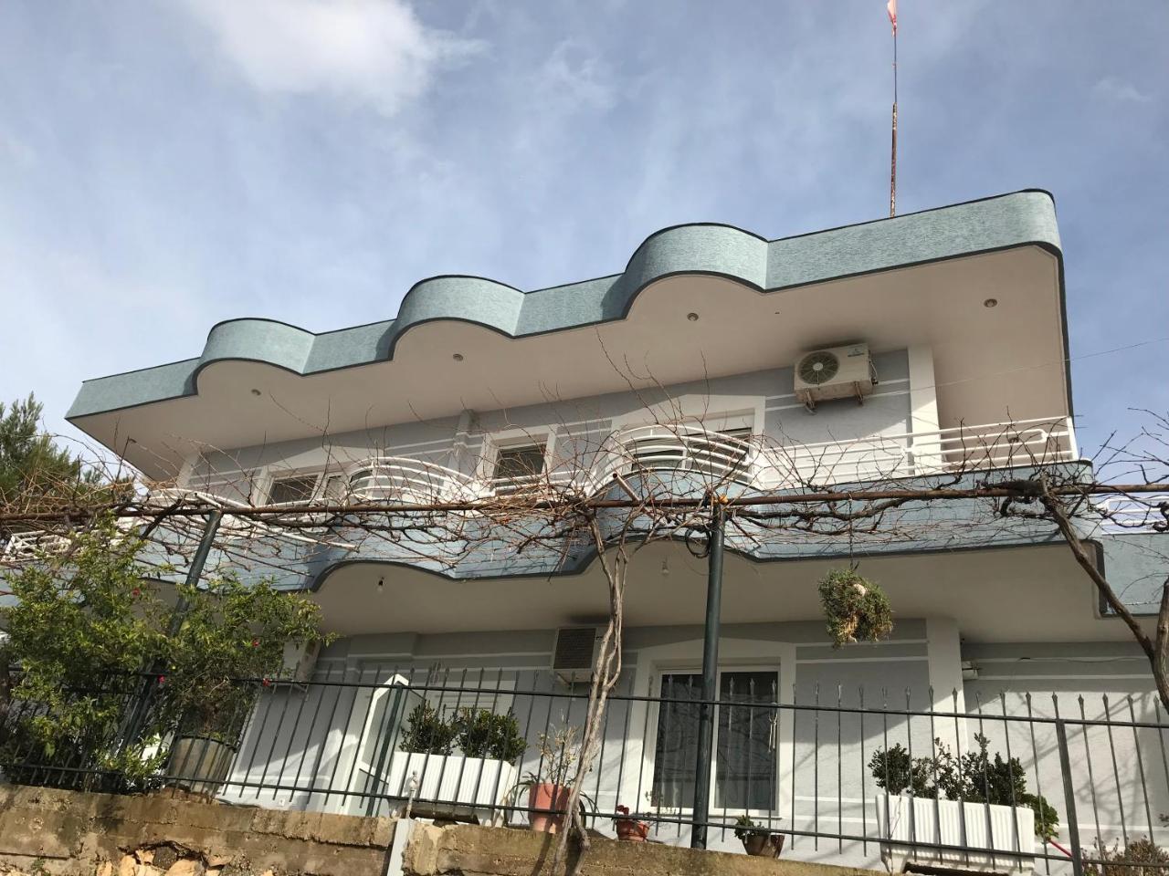 Vila Floban & Mirdar Koshi Sarande Luaran gambar