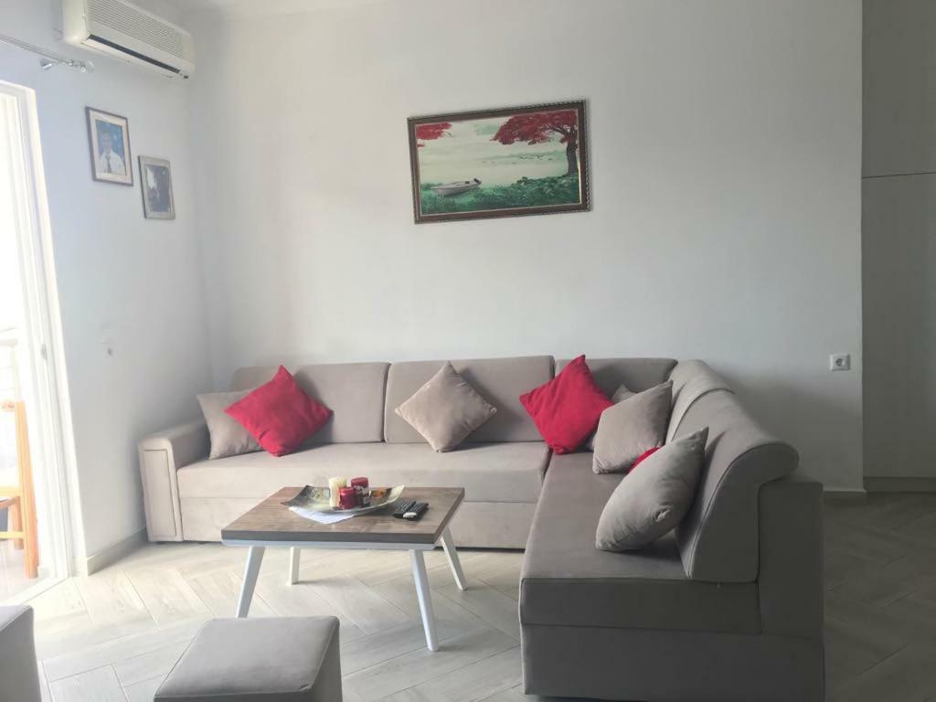 Vila Floban & Mirdar Koshi Sarande Luaran gambar
